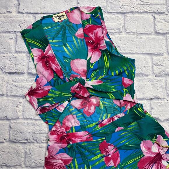 Show Me Your Mumu Nantucket Romper in Lady Luau - Picture 3 of 9